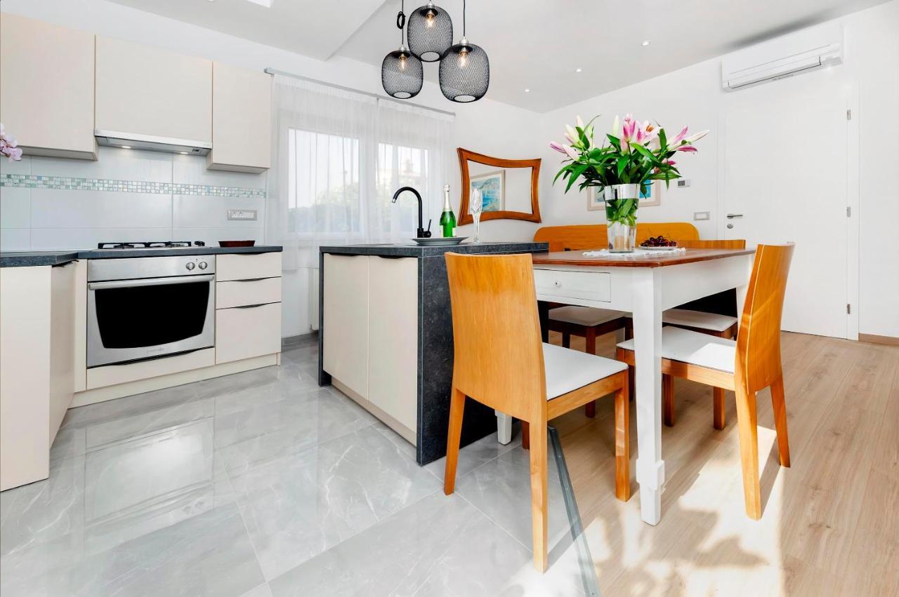 Apartments El Corsaro Ровінь Екстер'єр фото