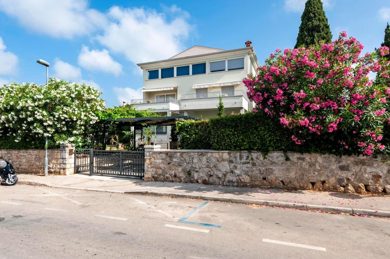 Apartments El Corsaro Ровінь Екстер'єр фото