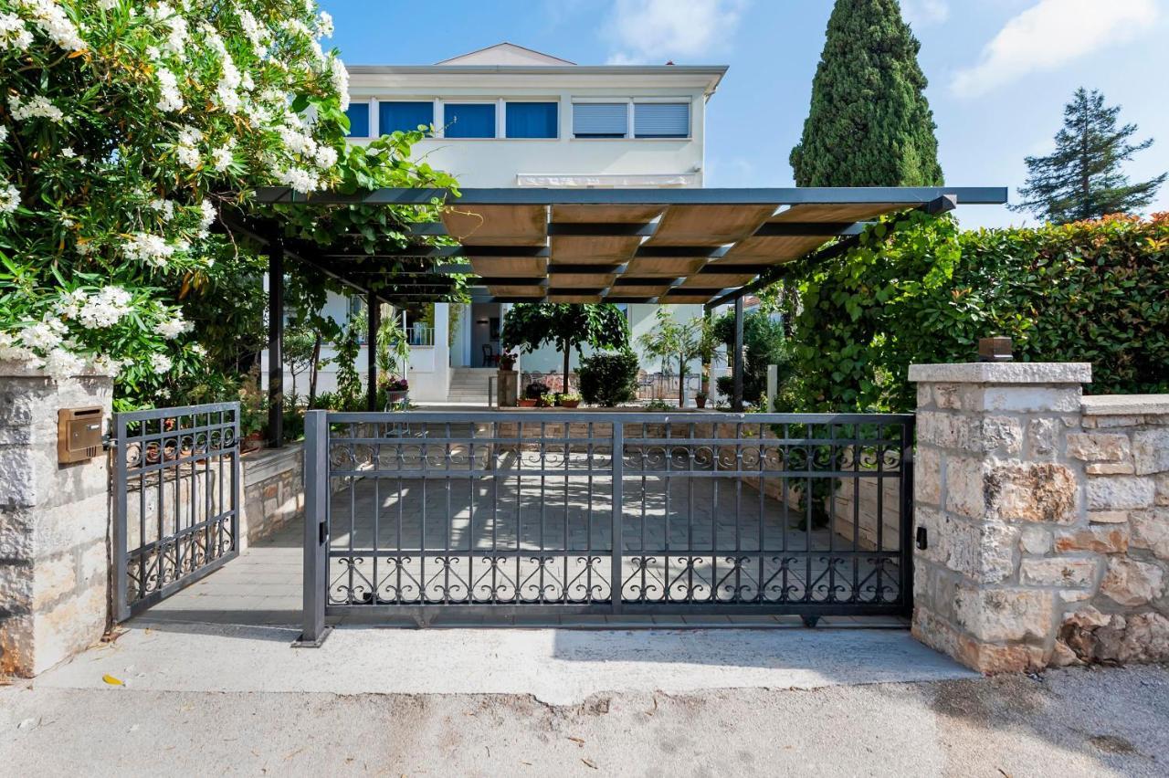 Apartments El Corsaro Ровінь Екстер'єр фото