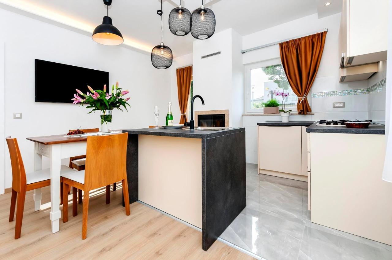 Apartments El Corsaro Ровінь Екстер'єр фото